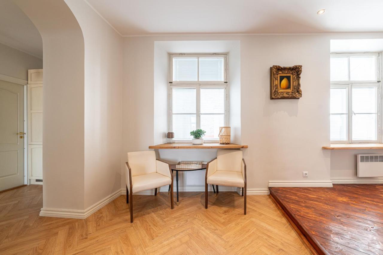 Old Town - Boutique Hall Square Apartment Talin Exterior foto